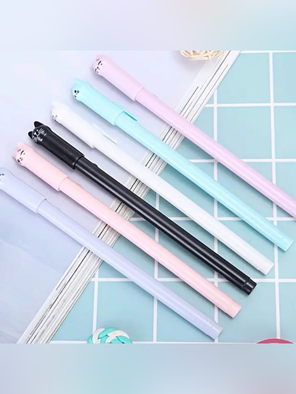 NEW Set of 5 Cute Cat-Top Pens
